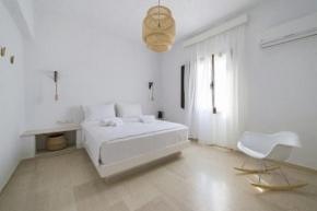 Отель Bay View Apartments III  Сития